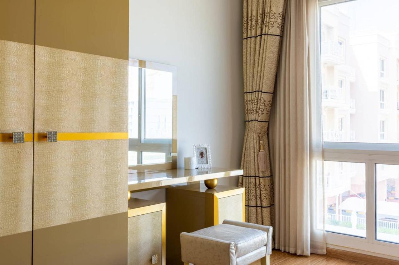 Frank Porter - Mulberry 1 Apartment Dubai Bagian luar foto